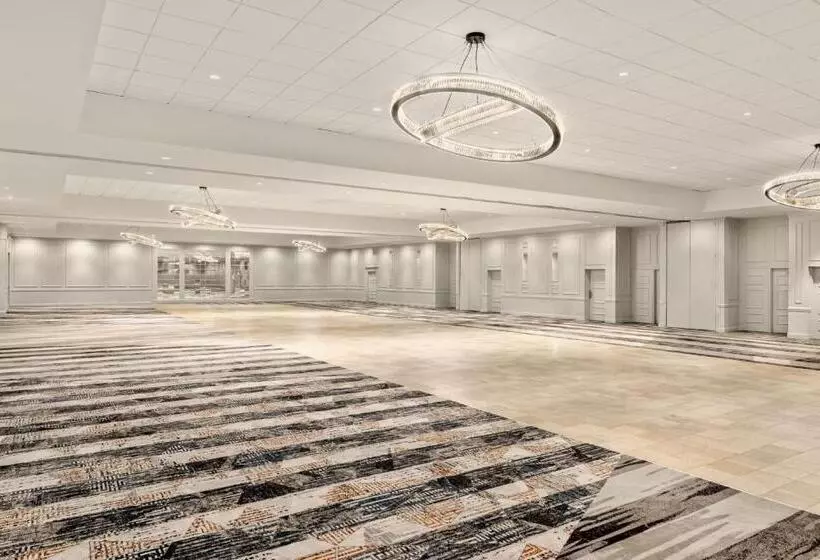 هتل Sheraton Nashua