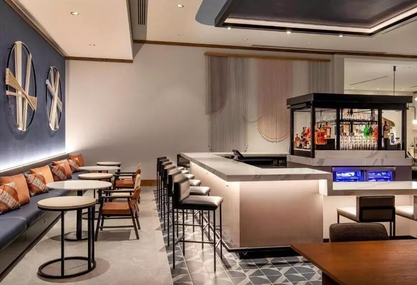 هتل Sheraton Nashua