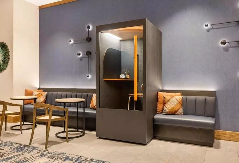 هتل Sheraton Nashua