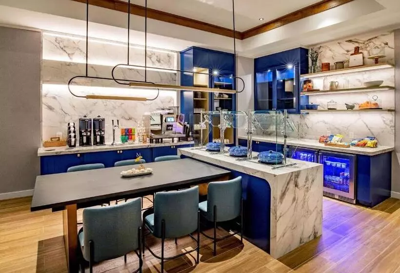 هتل Sheraton Nashua