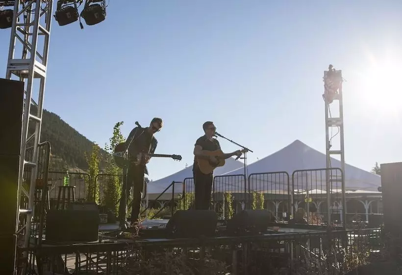 酒店 Outbound Mammoth