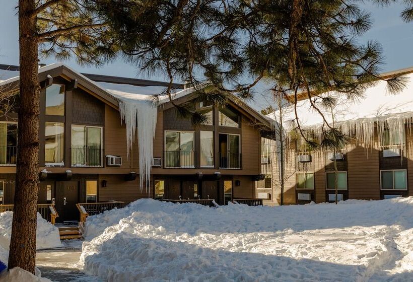 هتل Outbound Mammoth