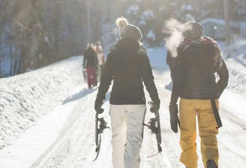 هتل Outbound Mammoth