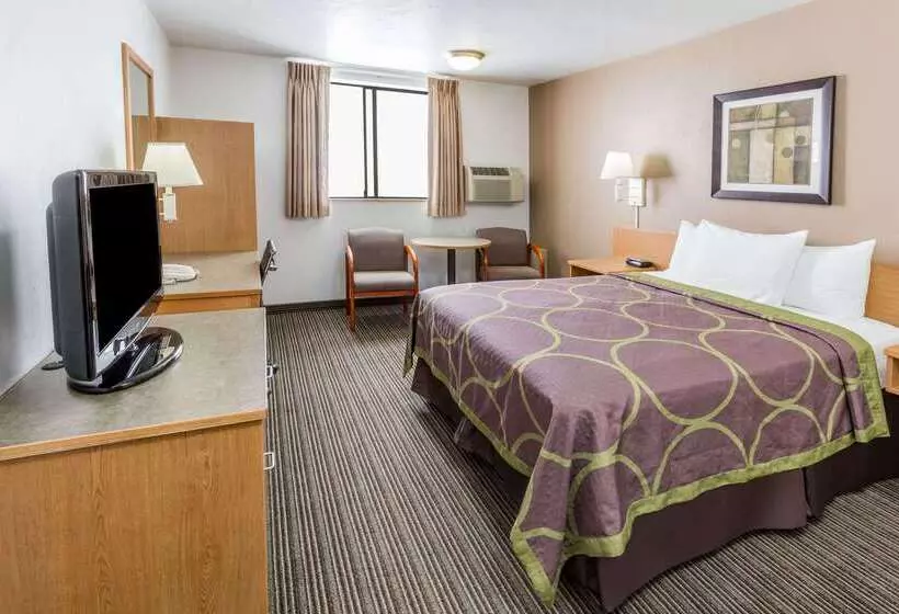 Otel Super 8 By Wyndham Bend