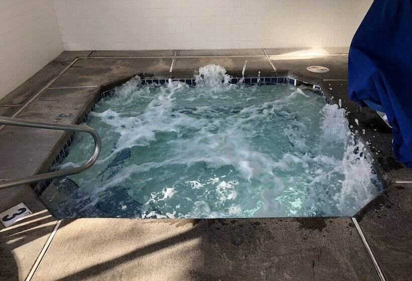 Hotel Super 8 By Wyndham Bend