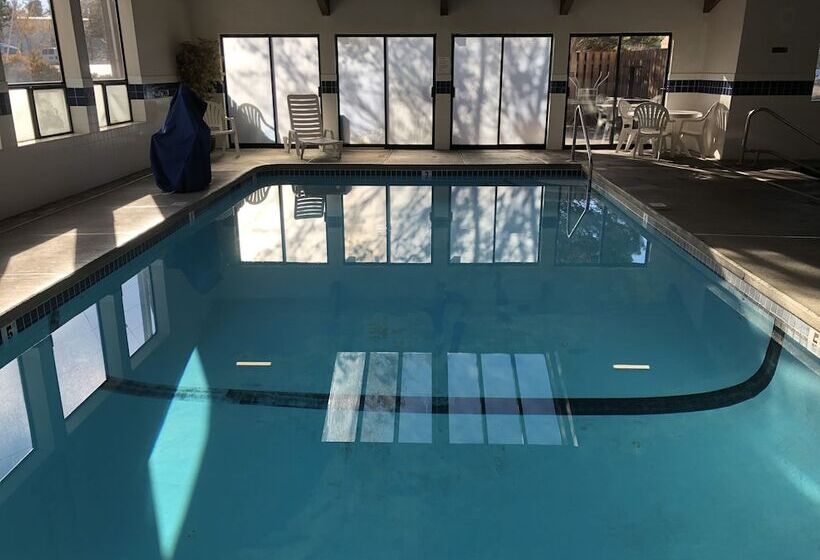 Hotel Super 8 By Wyndham Bend