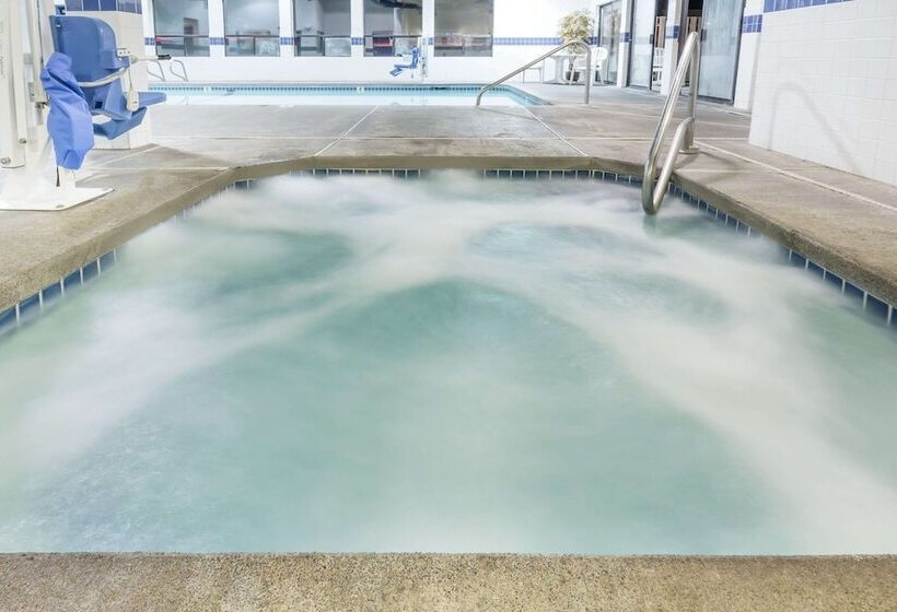 Hotel Super 8 By Wyndham Bend