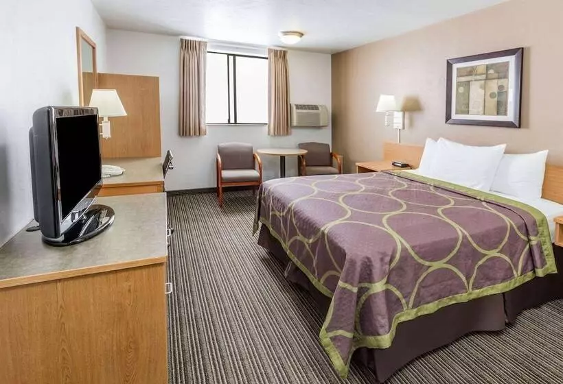 Otel Super 8 By Wyndham Bend