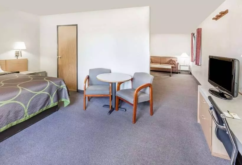 Otel Super 8 By Wyndham Bend