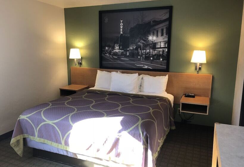 Hotel Super 8 By Wyndham Bend