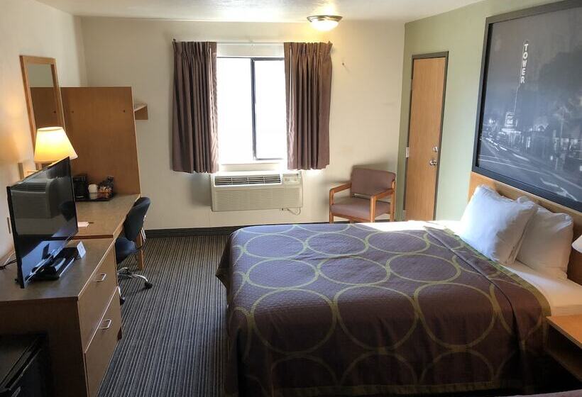 Hotel Super 8 By Wyndham Bend