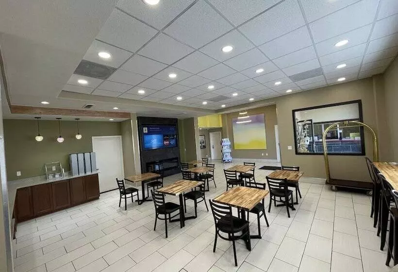 酒店 Super 8 By Wyndham Colo. Sprs. Garden Of The Gods