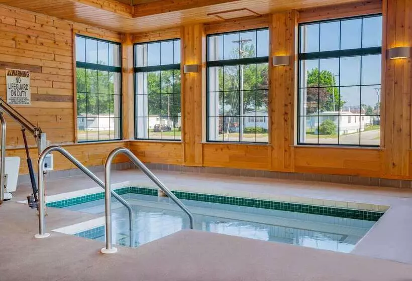 فندق Super 8 By Wyndham La Crosse