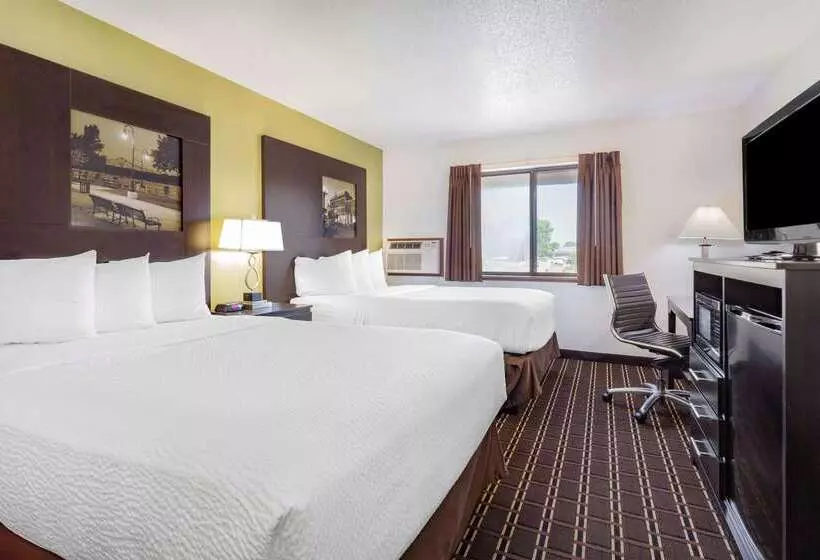 فندق Super 8 By Wyndham La Crosse