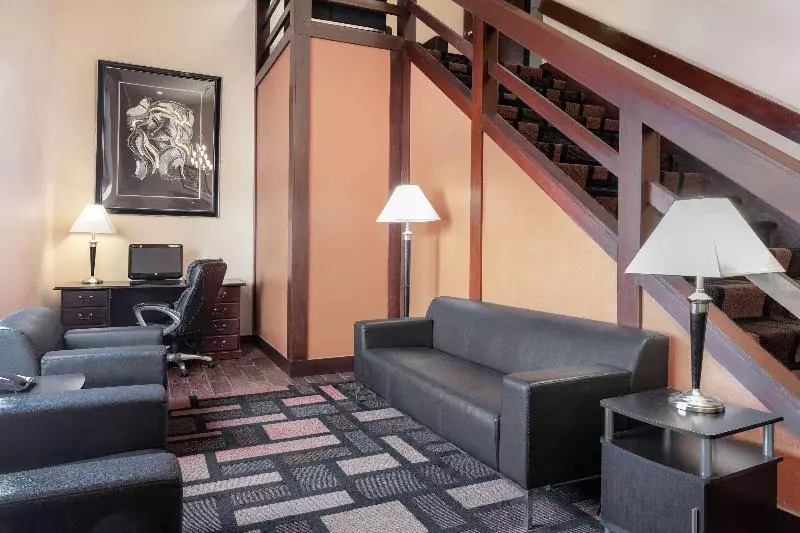 فندق Super 8 By Wyndham La Crosse