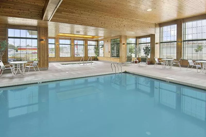 فندق Super 8 By Wyndham La Crosse