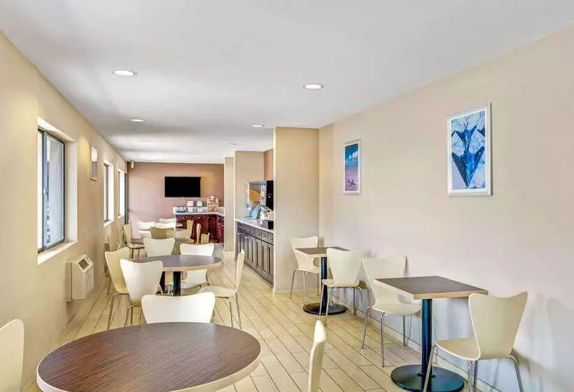 호텔 Super 8 By Wyndham Las Vegas Nellis Afb Area