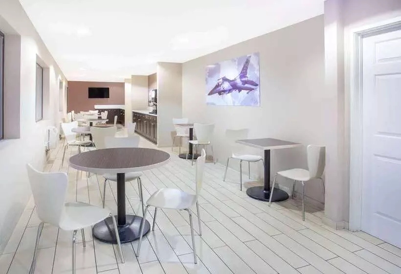 호텔 Super 8 By Wyndham Las Vegas Nellis Afb Area