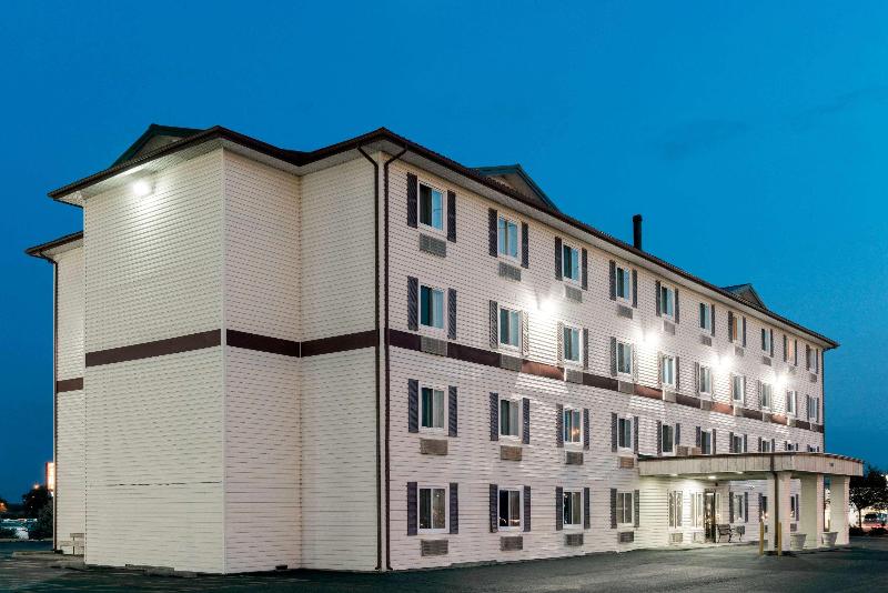 Otel Super 8 By Wyndham Springfield East