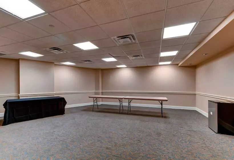 酒店 The Chateau Resort