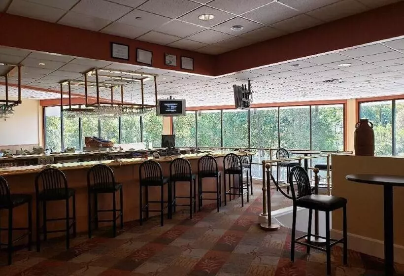 酒店 The Chateau Resort