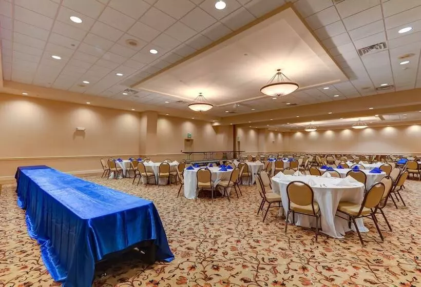 酒店 The Chateau Resort