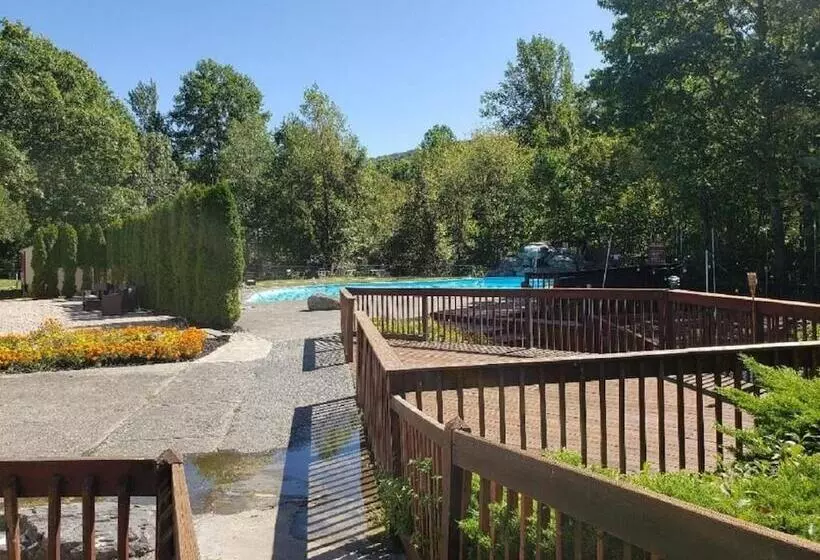 酒店 The Chateau Resort