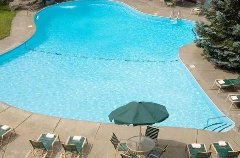 酒店 The Chateau Resort