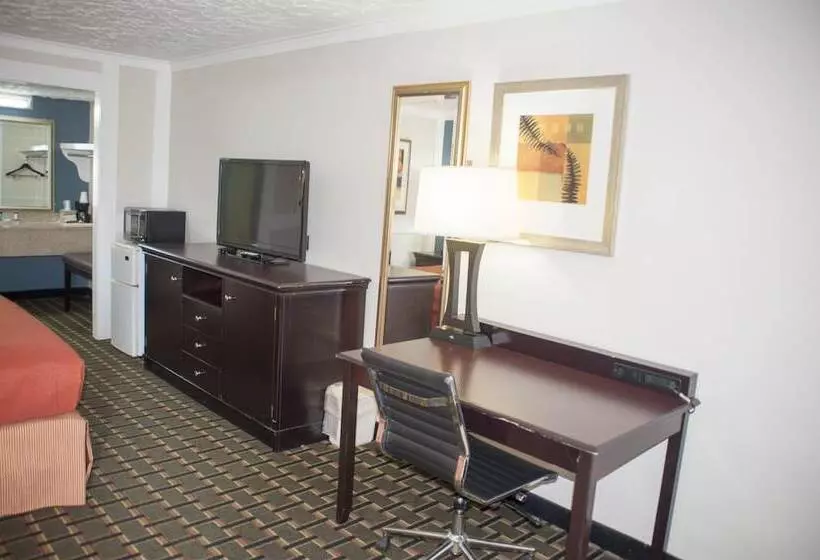 فندق Victorian Inn & Suites