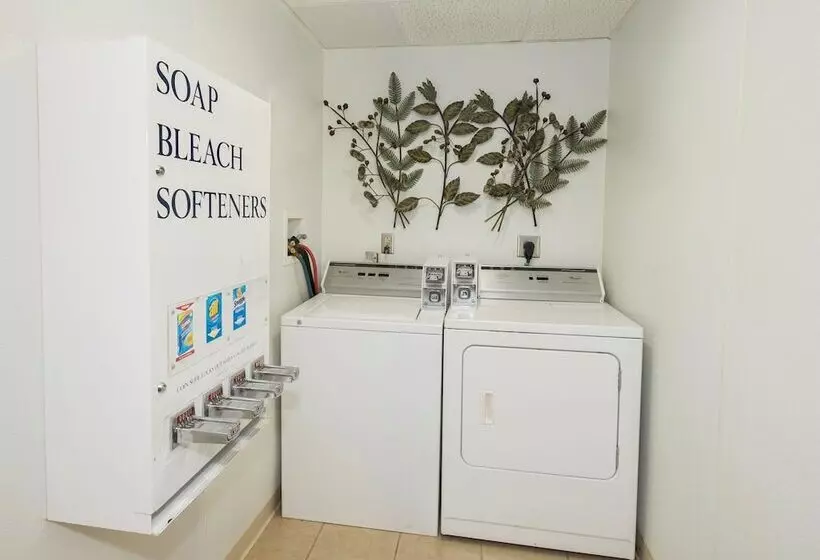 מוטל Red Roof Inn Binghamton North