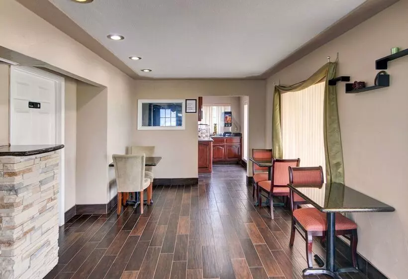 モーテル Loyalty Inn Gainesville