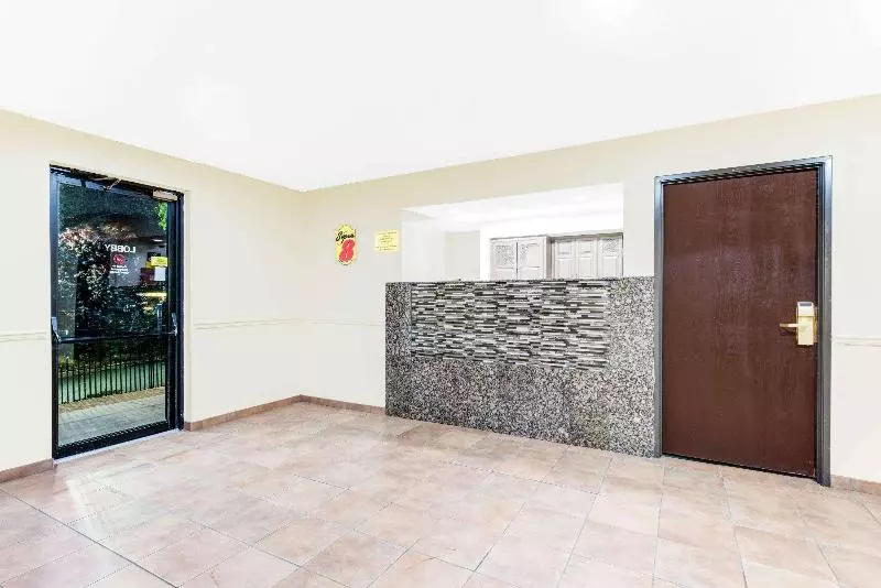 Motel Super 8 By Wyndham Hagerstown I 70