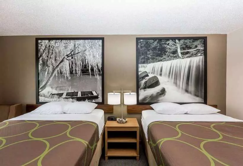 فندق على الطريق Super 8 By Wyndham Hays Ks