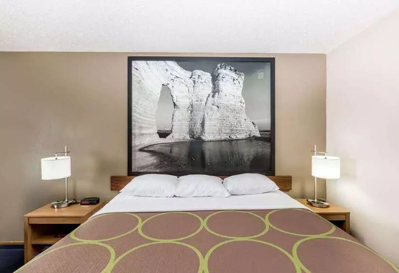 فندق على الطريق Super 8 By Wyndham Hays Ks