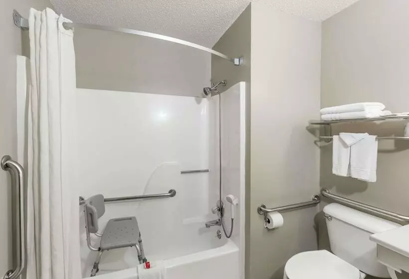 فندق على الطريق Super 8 By Wyndham Hays Ks