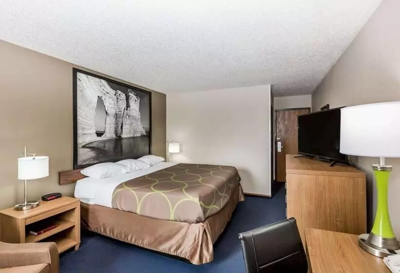 فندق على الطريق Super 8 By Wyndham Hays Ks