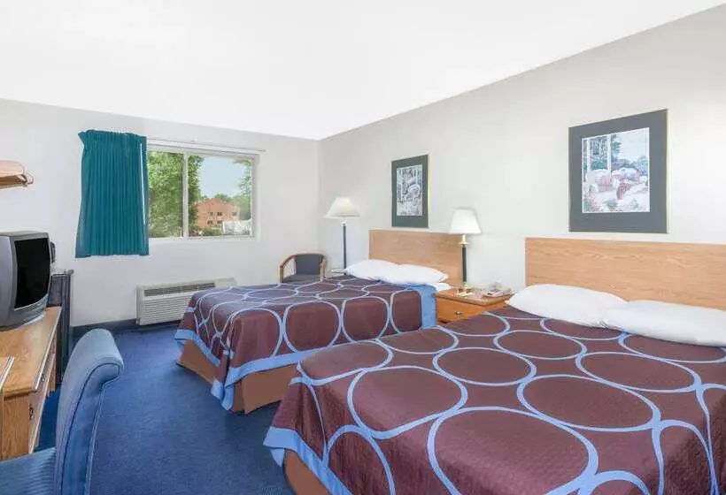 Мотель Super 8 By Wyndham Kingston