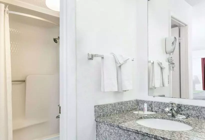 모텔 Super 8 By Wyndham Riviera Beach West Palm Beach