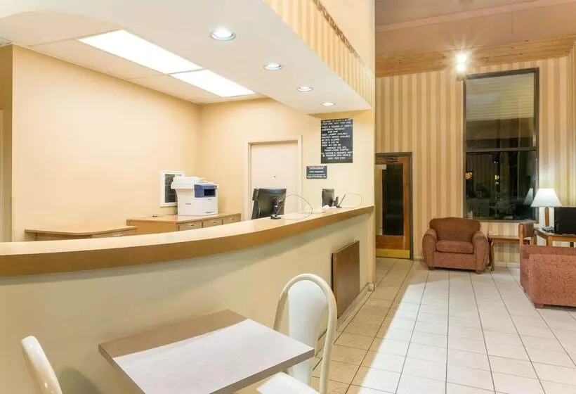 모텔 Super 8 By Wyndham Riviera Beach West Palm Beach