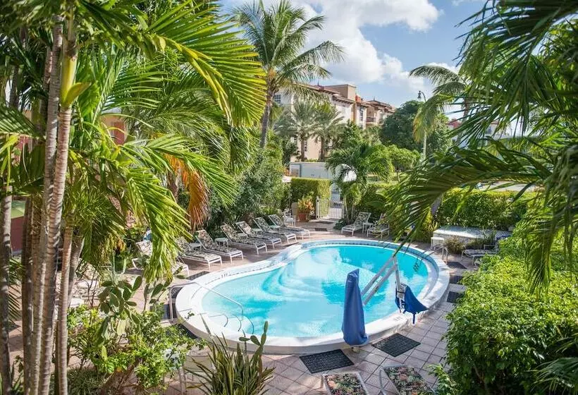 Shore Haven Resort Inn