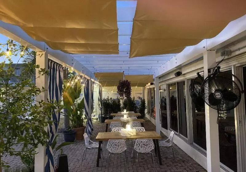 Skipjack Resort & Marina