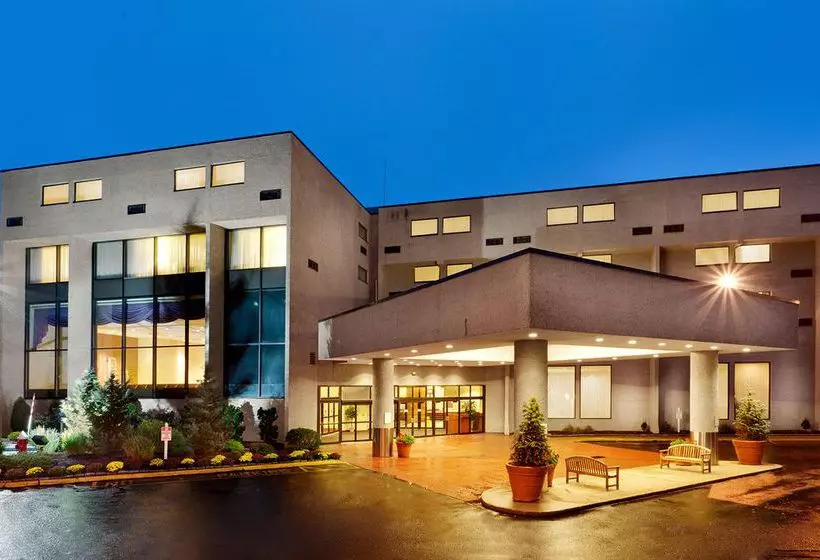 Red Lion Hotel Cromwell