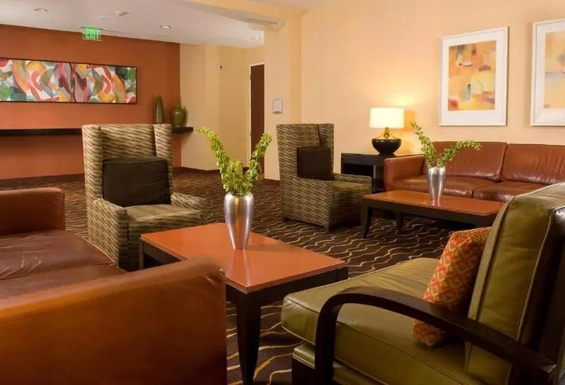 Отель Courtyard Los Angeles Sherman Oaks