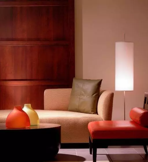 Отель Courtyard Los Angeles Sherman Oaks