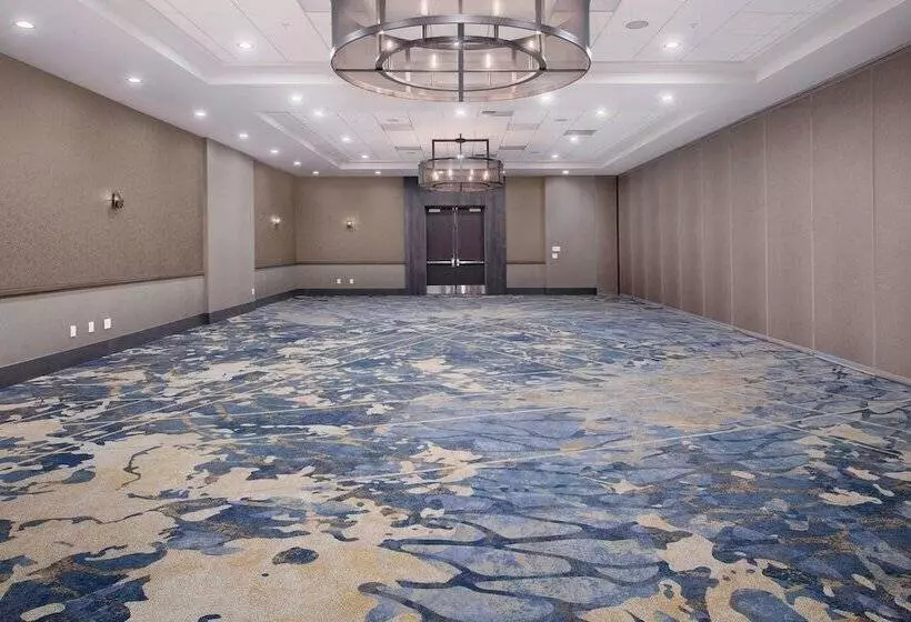 Delta Hotels By Marriott Seattle Everett