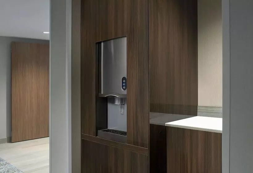 Delta Hotels By Marriott Seattle Everett