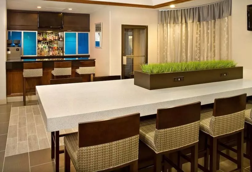 Doubletree By Hilton Hotel Chicago Wood Dale Elk Grove