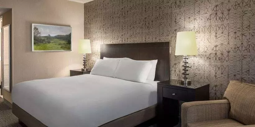 Doubletree By Hilton Hotel Chicago Wood Dale Elk Grove