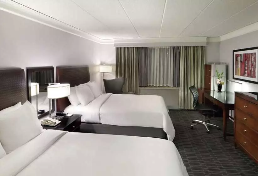 Отель Hilton Mystic