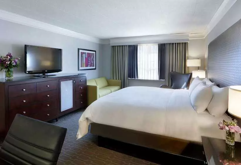 Отель Hilton Mystic